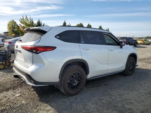 2022 Toyota Highlander XSE