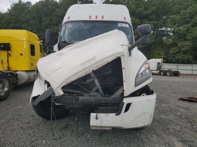 2019 Freightliner Cascadia 126