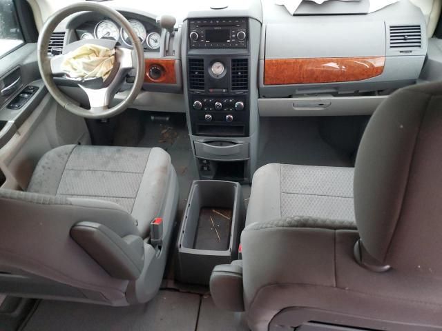 2008 Chrysler Town & Country LX