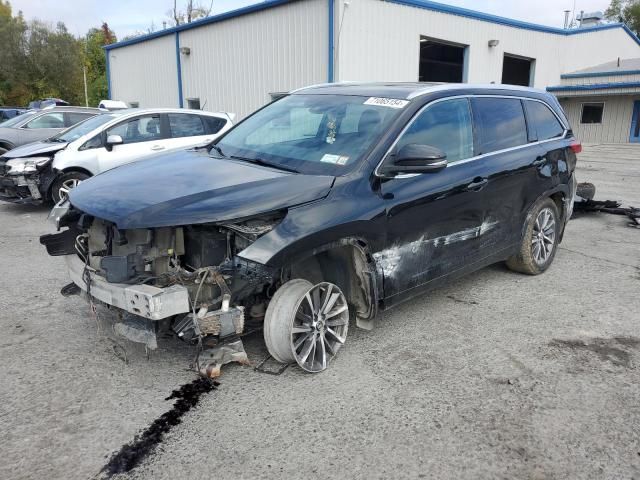 2018 Toyota Highlander SE