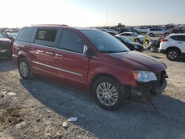 2013 Chrysler Town & Country Touring L