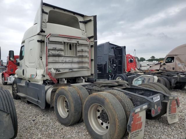 2017 Freightliner Cascadia 113