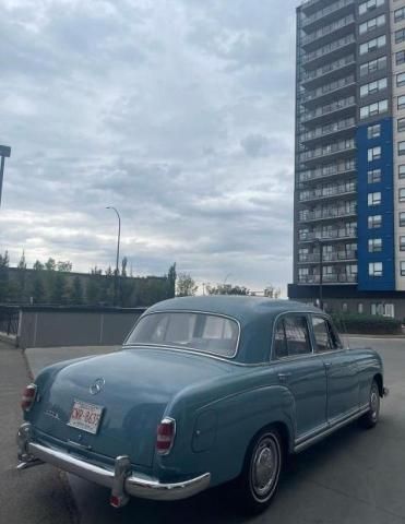 1958 Mercedes-Benz 220S