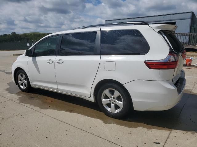 2015 Toyota Sienna LE