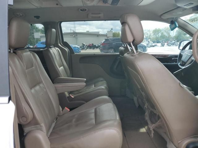 2014 Chrysler Town & Country Touring