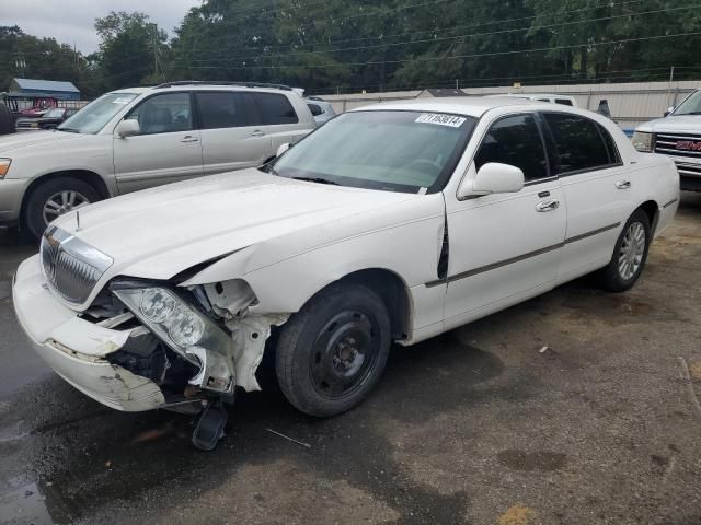 2004 Lincoln Town Car Executive