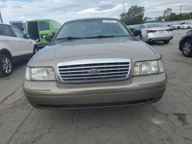 2005 Ford Crown Victoria LX