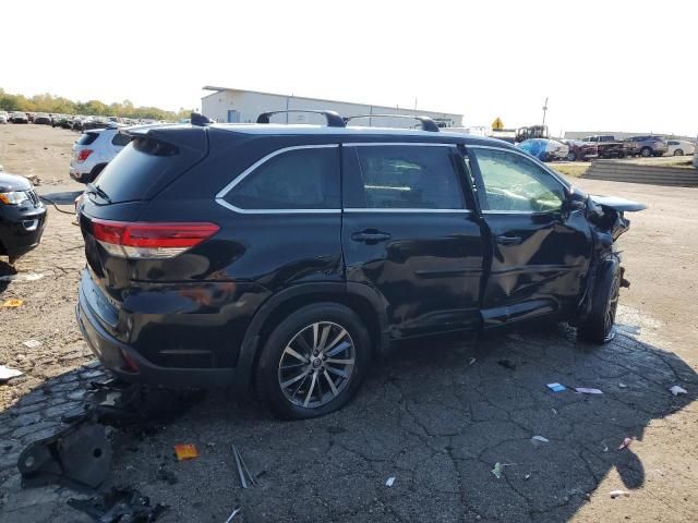 2017 Toyota Highlander SE