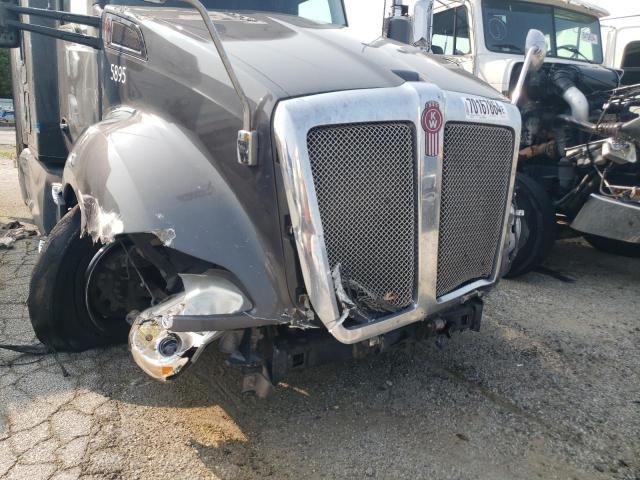 2017 Kenworth Construction T680