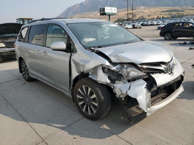 2019 Toyota Sienna LE