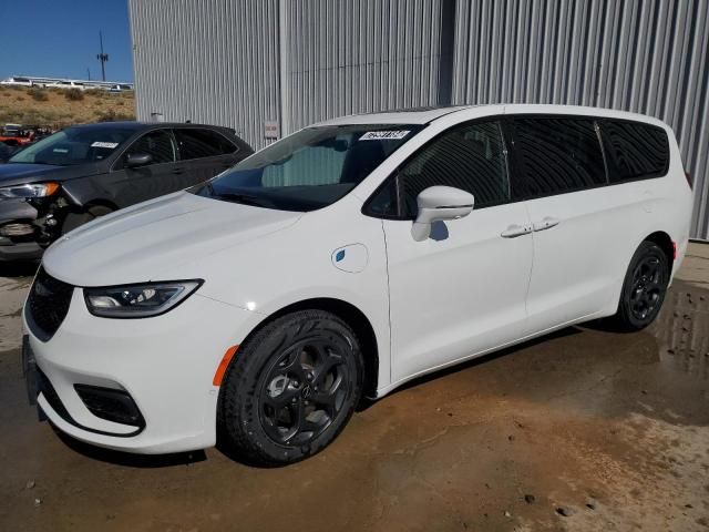 2022 Chrysler Pacifica Hybrid Limited