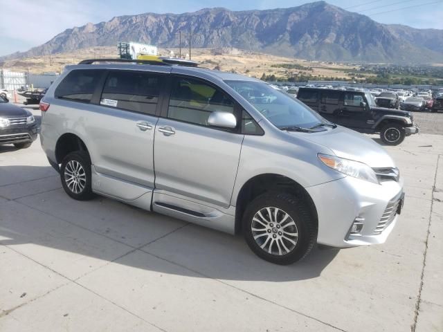 2019 Toyota Sienna XLE