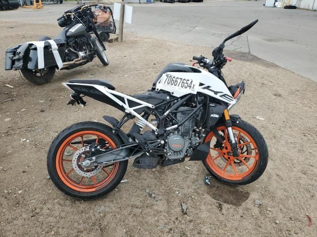 2021 KTM 200 Duke