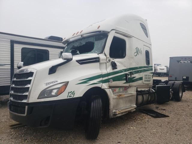 2021 Freightliner Cascadia 126