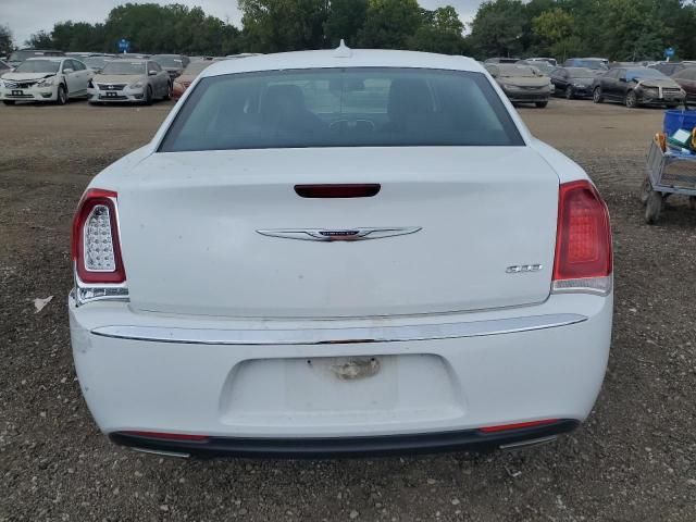 2018 Chrysler 300 Touring