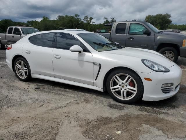 2011 Porsche Panamera 2