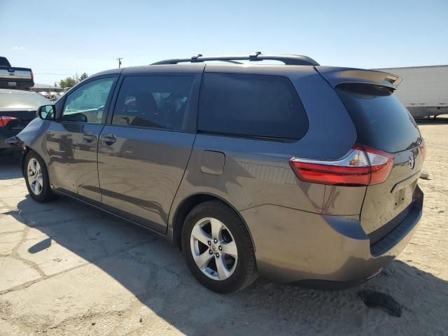 2015 Toyota Sienna LE