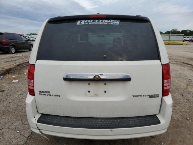 2010 Chrysler Town & Country Touring