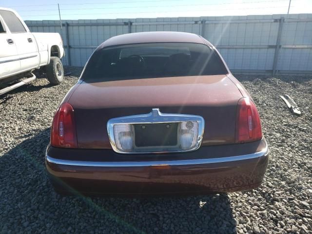 2001 Lincoln Town Car Executive