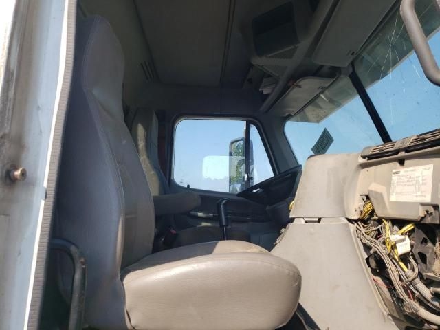 2007 Freightliner Conventional Columbia