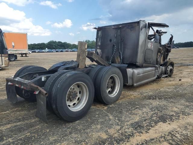 2005 Peterbilt 387