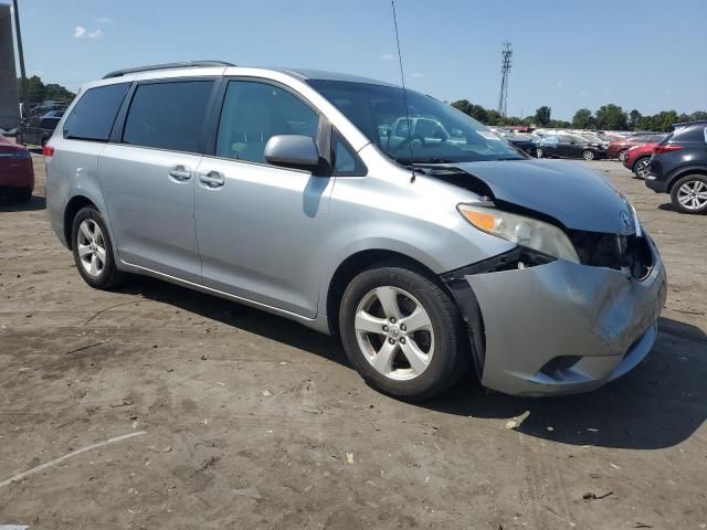 2014 Toyota Sienna LE