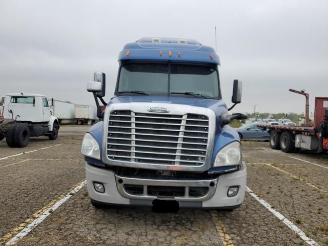 2013 Freightliner Cascadia 125