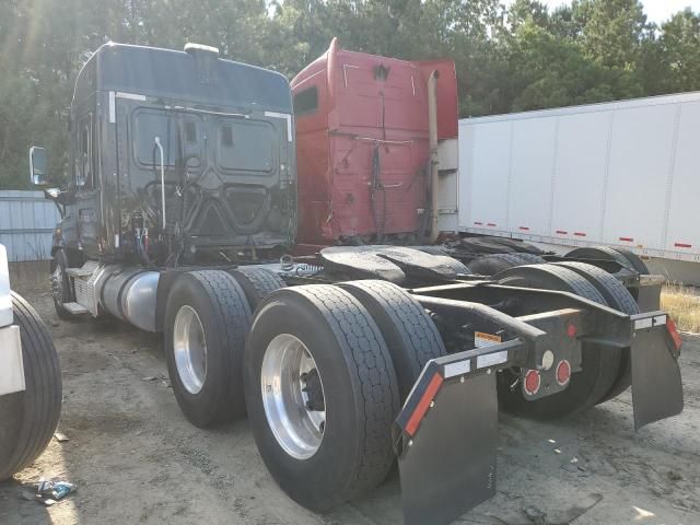 2014 Freightliner Cascadia 113