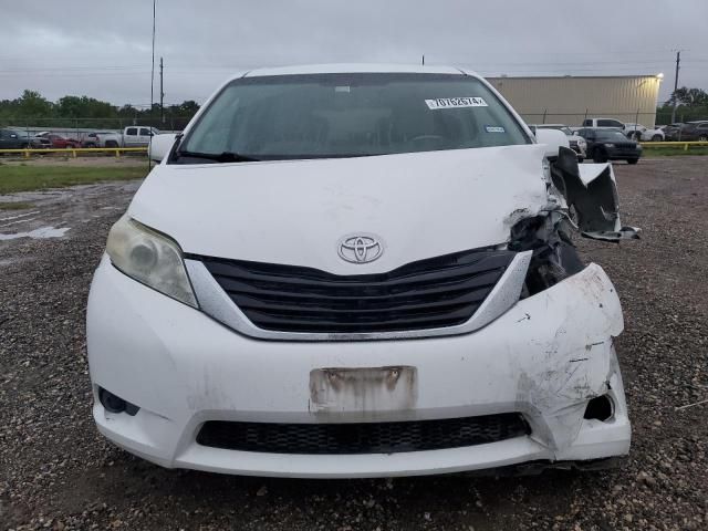 2011 Toyota Sienna LE