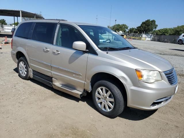 2014 Chrysler Town & Country Touring