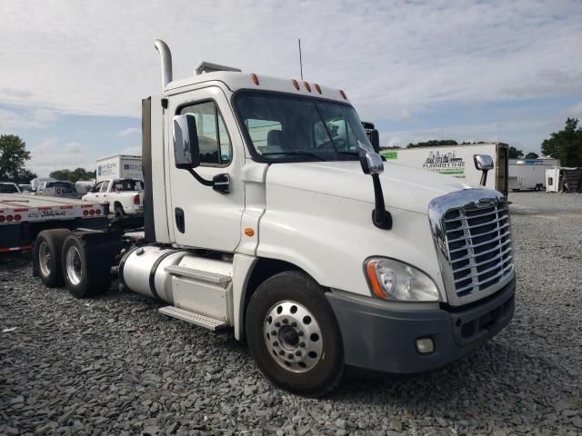 2016 Freightliner Cascadia 125