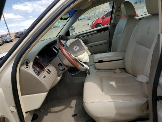 2003 Lincoln Town Car Cartier