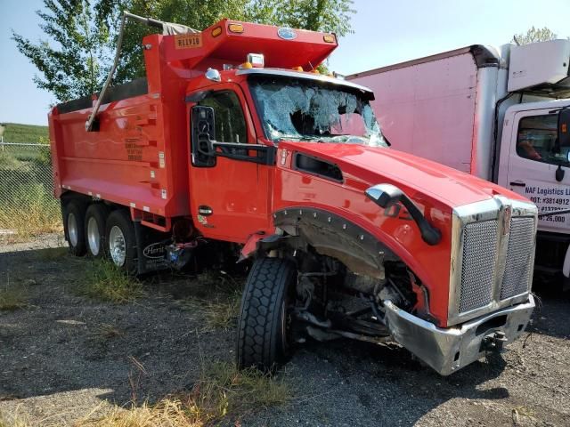 2024 Kenworth Construction T880