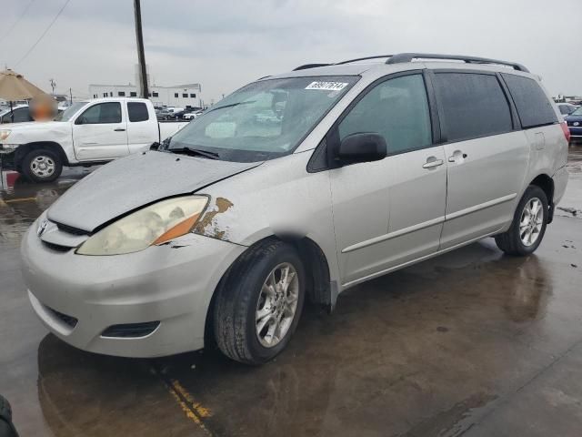 2006 Toyota Sienna LE