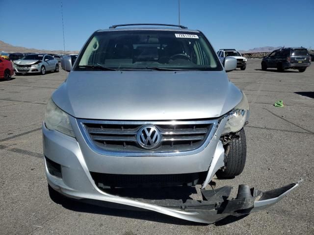 2009 Volkswagen Routan SE