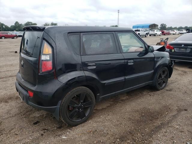 2010 KIA Soul +