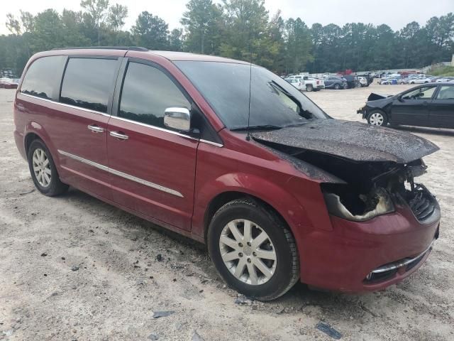 2012 Chrysler Town & Country Touring L