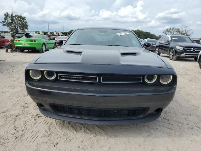 2015 Dodge Challenger SXT