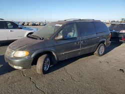 Chrysler Vehiculos salvage en venta: 2002 Chrysler Town & Country Limited