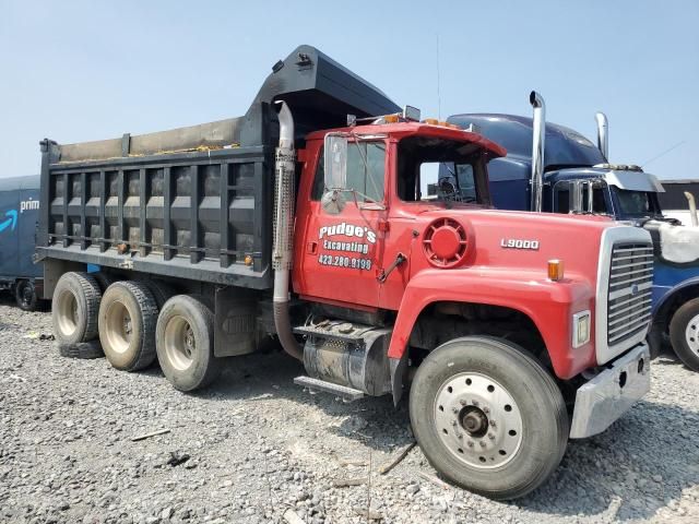 1996 Ford L-SERIES LT9000