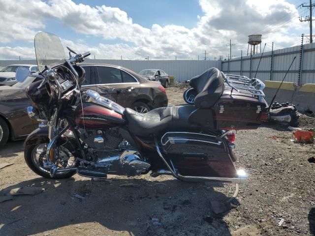 2013 Harley-Davidson Flhtcuse CVO Ultra Classic Electra Glide