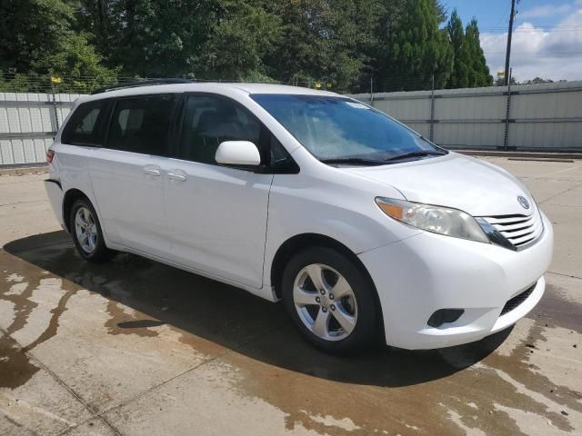 2015 Toyota Sienna LE