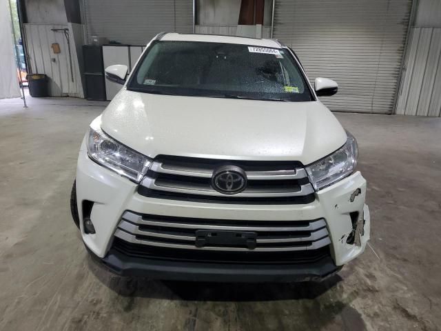 2019 Toyota Highlander SE