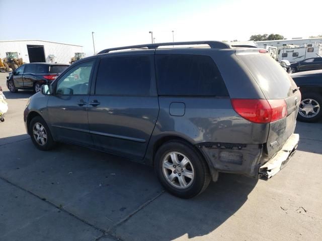 2009 Toyota Sienna CE