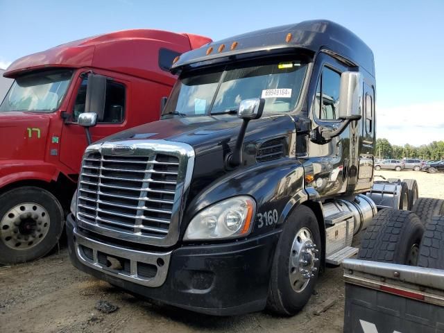 2014 Freightliner Cascadia 113