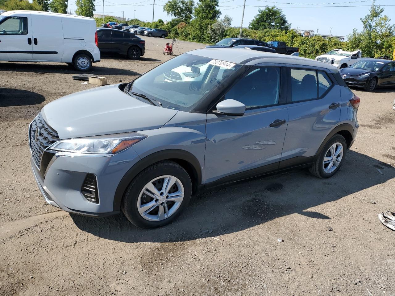 2021 Nissan Kicks s