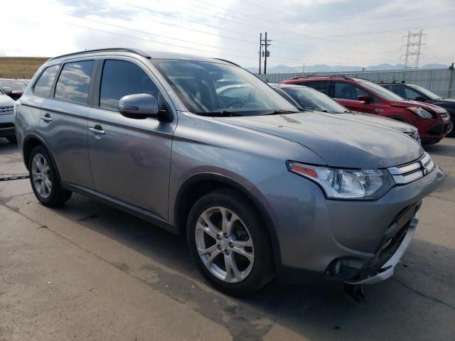 2015 Mitsubishi Outlander SE