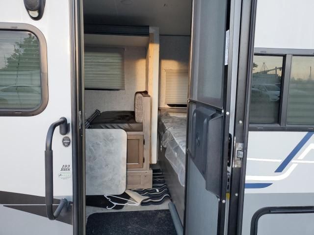 2020 Coachmen Apex Ultra