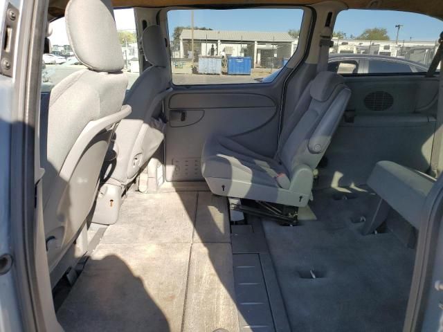 2005 Dodge Grand Caravan SE