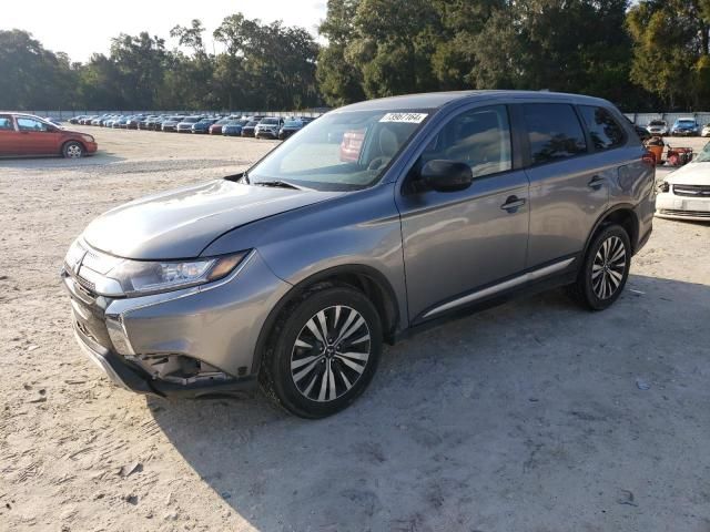 2020 Mitsubishi Outlander SE